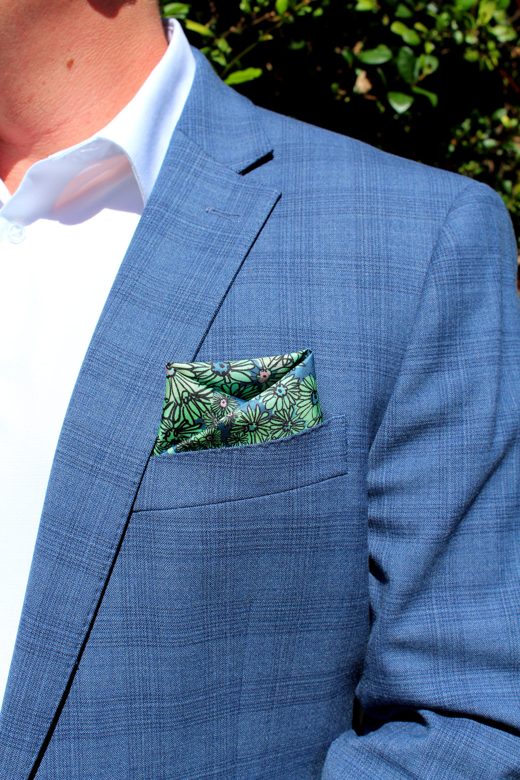 Delightful Daisies Pocket Square